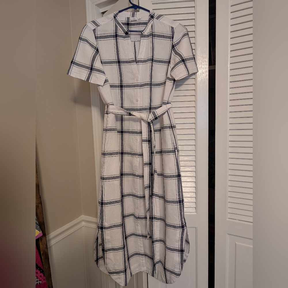 GAP Blue and White Midi Dress V-Neck Short Sleeve, 55% Linen 45% Cotton, Women's